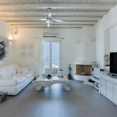 Pergisos Mykonos *